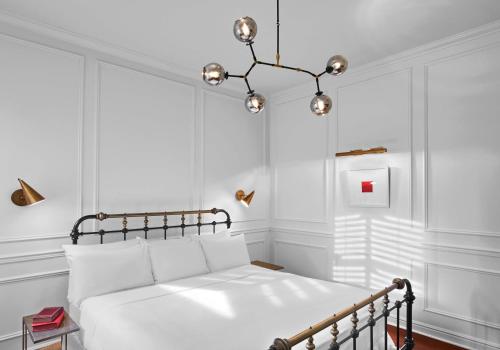 Habitación Clásica con cama extragrande del hotel Life New York. Foto 6