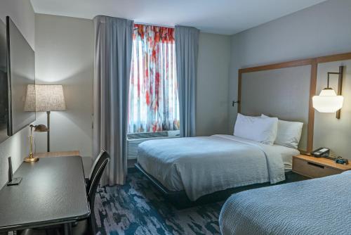 Habitación Doble - 2 camas dobles del hotel Fairfield Inn by Marriott New York LaGuardia Airpo. Foto 1