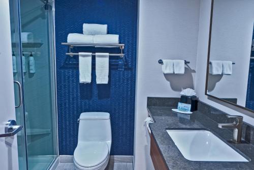Cellar Double Room with Two Double Beds del hotel Fairfield Inn by Marriott New York LaGuardia Airpo. Foto 1