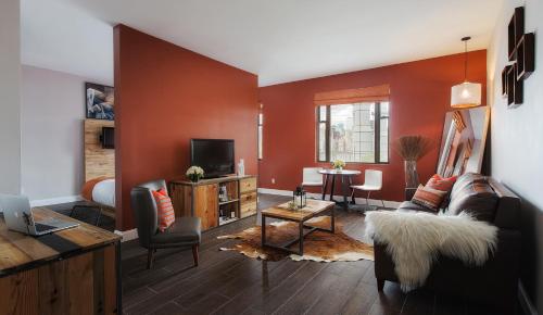 Estudio con sofá cama del hotel Ravel Hotel, Trademark Collection by Wyndham. Foto 2