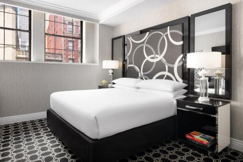 Executive con cama extragrande del hotel The Muse New York, a Kimpton. Foto 3