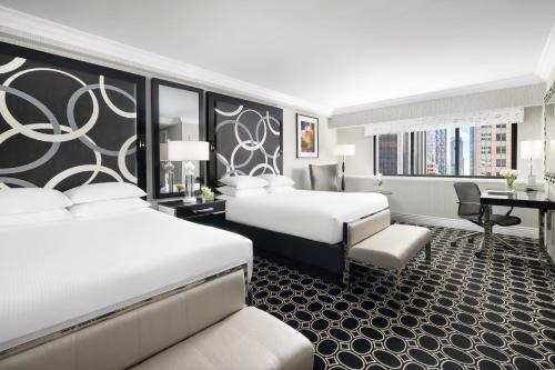 Habitación Executive con 2 camas grandes del hotel The Muse New York, a Kimpton. Foto 4