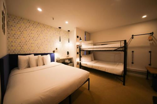 Habitación cuádruple del hotel Doxie. Foto 1