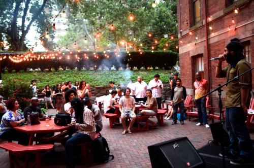 Cama en habitación compartida de 10 camas - Para hombres y mujeres del hotel HI New York City. Foto 1