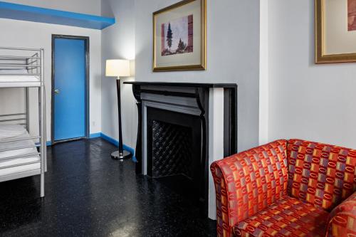 Cama Individual en habitación compartida de 2 camas con baño compartido del hotel Central Park West. Foto 2