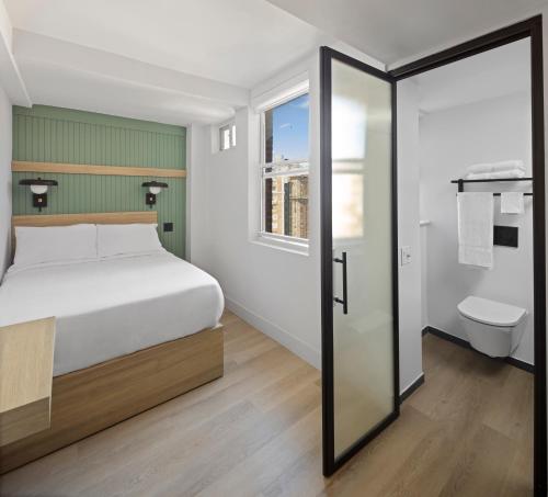 Alojamiento Doble Estándar del hotel Riverside Tower Hotel. Foto 1