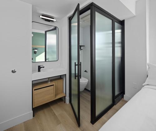 Alojamiento Doble con vistas al río del hotel Riverside Tower Hotel. Foto 3