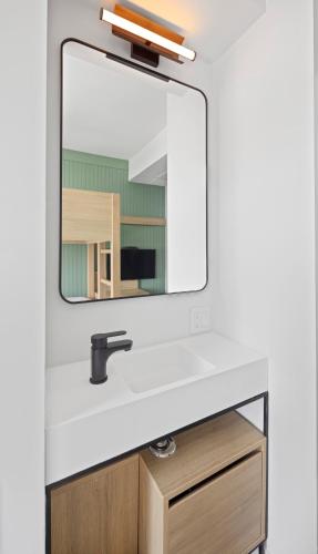 Habitación Doble con vistas al río - 2 camas del hotel Riverside Tower Hotel. Foto 2