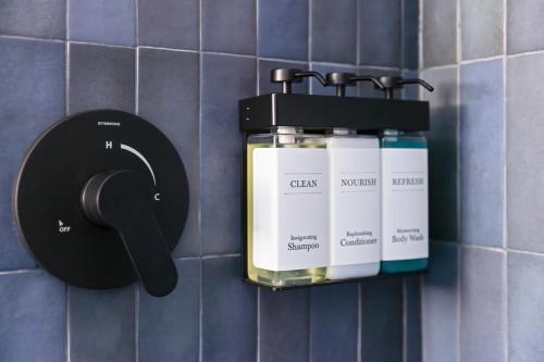 Habitación Estándar - 1 cama grande del hotel Riverside Tower Hotel. Foto 4