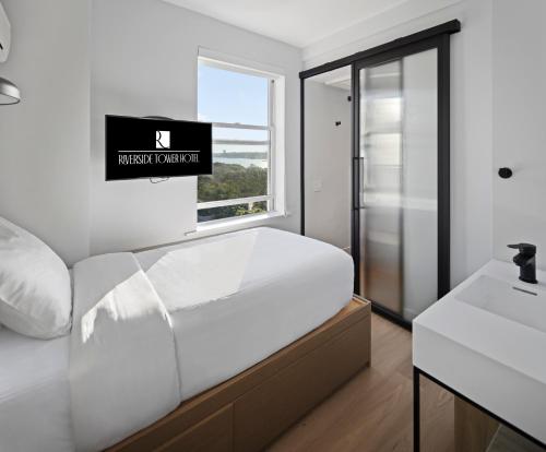 Alojamiento Individual con vistas al río del hotel Riverside Tower Hotel. Foto 4