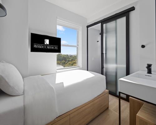 Alojamiento Individual con vistas al parque del hotel Riverside Tower Hotel. Foto 1