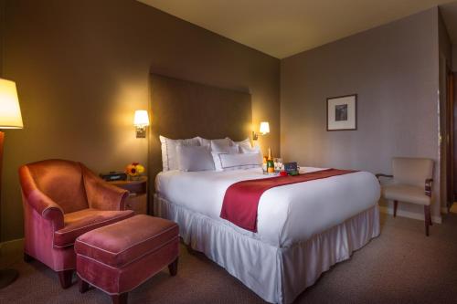 Habitación King con balcón del hotel Hotel Giraffe. Foto 5