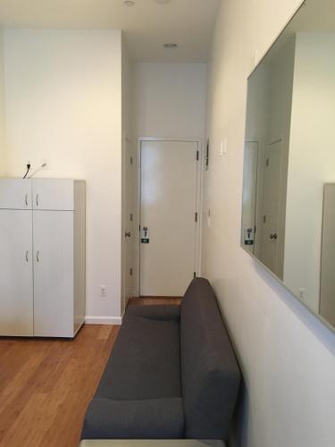 Estudio Junior con baño privado del hotel Chelsea Inn. Foto 1