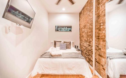 Habitación Doble Estándar con baño privado del hotel Chelsea Inn. Foto 6