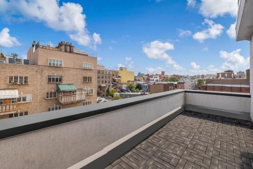 Suite Deluxe con 1 dormitorio y cama extragrande - No fumadores del hotel Condor Hotel Brooklyn. Foto 1