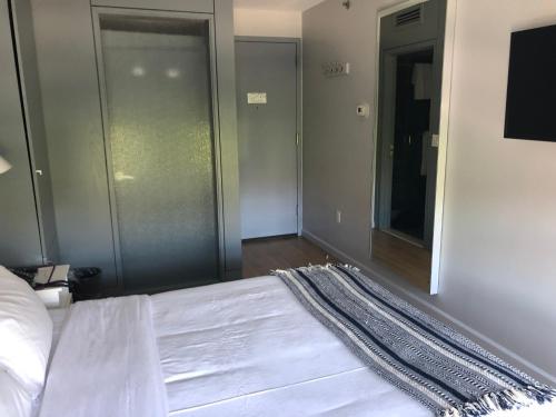 Habitación Doble Estándar del hotel The Ridge. Foto 14