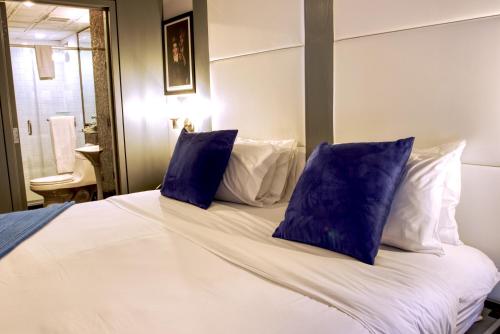 Habitación Estándar - Cama extragrande del hotel The Ridge. Foto 8