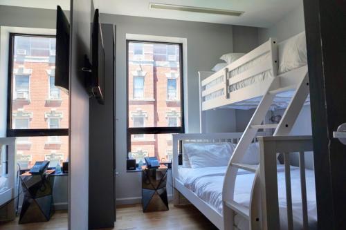 Habitación Three's Company del hotel The Ridge. Foto 19