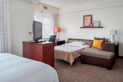 Suite Grande del hotel Residence Inn by Marriott Newark Elizabeth/Liberty International Airport. Foto 1