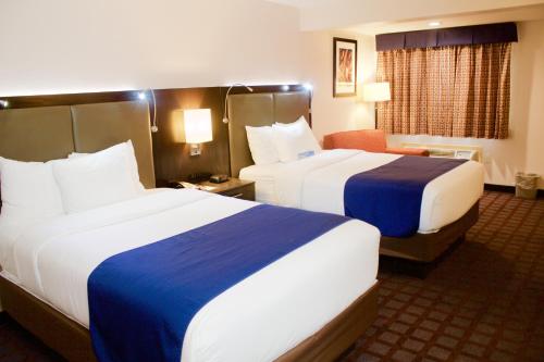 Habitación Doble con 2 camas dobles - No fumadores del hotel Days Inn Woodbury. Foto 4