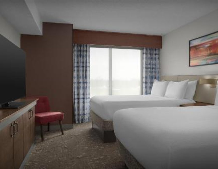 Habitación Doble con 2 camas dobles - Adaptada para personas de movilidad reducida del hotel Hilton Garden Inn Westbury. Foto 2