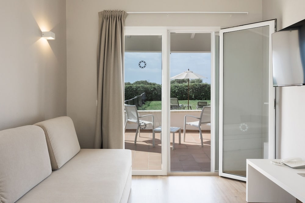 Apartamento Premium (3 adults - no water park included) del hotel Minura Sur Menorca. Foto 9