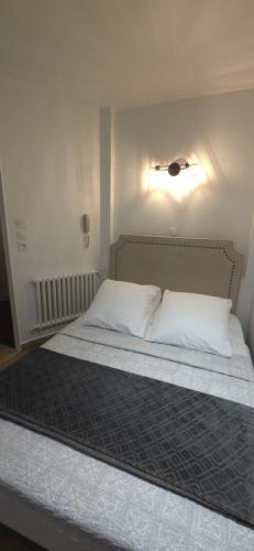 Double Room with Shower (without lift) del hotel Camelia Prestige - Place de la Nation. Foto 1