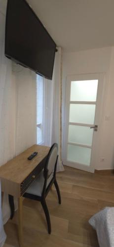 Double Room with Shower (without lift) del hotel Camelia Prestige - Place de la Nation. Foto 3