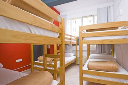 Habitación compartida 8 camas del hotel MadVibes Gran Vía