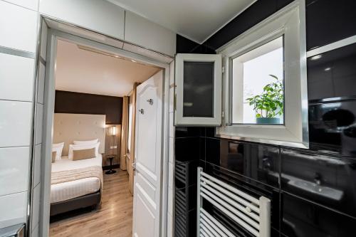 Habitación Doble con patio del hotel de la Paix