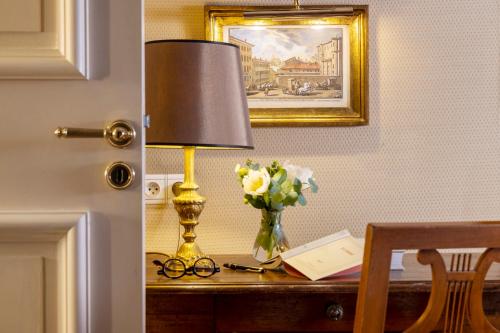 Habitación Clásica del hotel De Seine. Foto 6