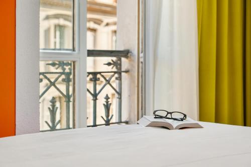 Habitación Doble Estándar del hotel ibis Styles Paris République Le Marais. Foto 6