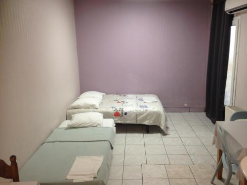 Habitación Quíntuple con baño privado del hotel Richard. Foto 3