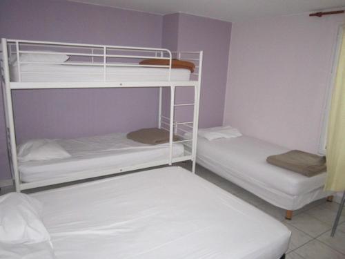 Habitación Quíntuple con baño privado del hotel Richard. Foto 6