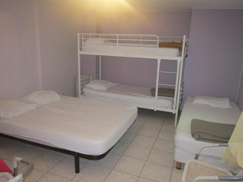 Habitación Quíntuple con baño privado del hotel Richard. Foto 7