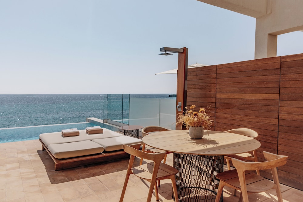 Suite Master Sunset con piscina privada y vistas al mar del hotel Villa Le Blanc, A Gran Meliá Hotel - The Leading Hotels Of The World. Foto 5