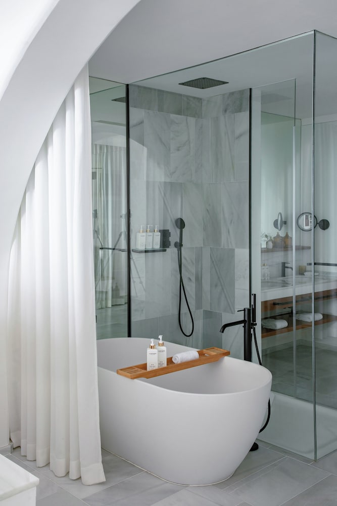 Suite Master Sunset con piscina privada y vistas al mar del hotel Villa Le Blanc, A Gran Meliá Hotel - The Leading Hotels Of The World. Foto 7