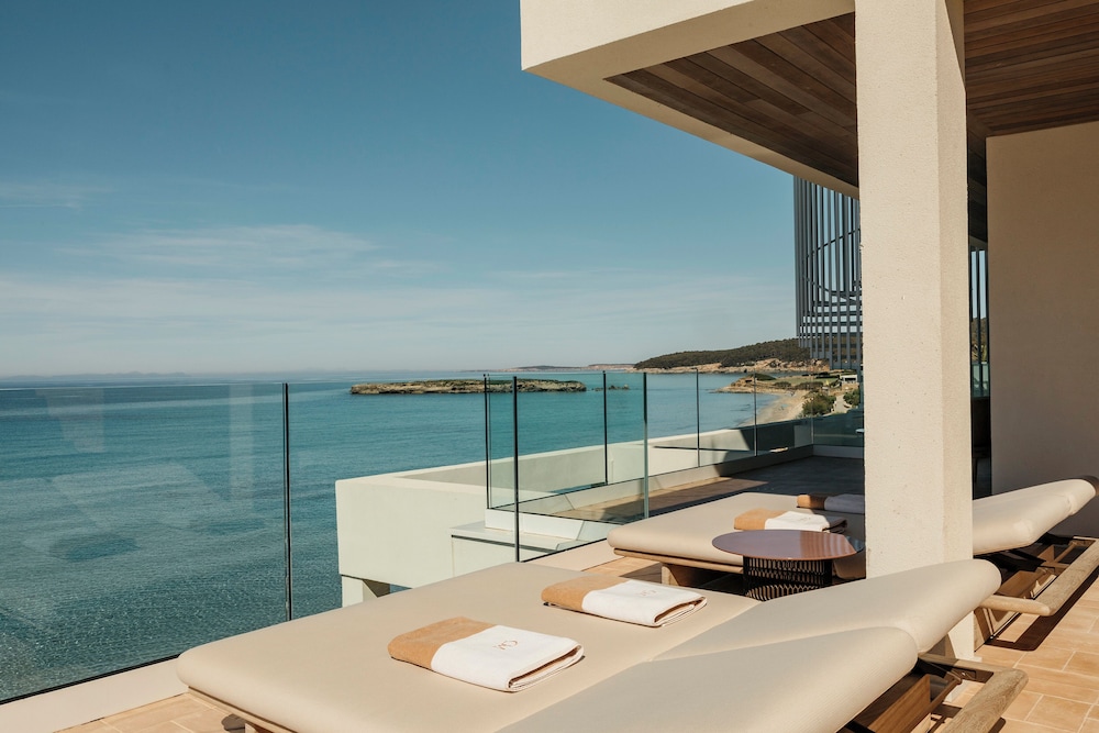 Suite Master Sunset con piscina privada y vistas al mar del hotel Villa Le Blanc, A Gran Meliá Hotel - The Leading Hotels Of The World. Foto 9