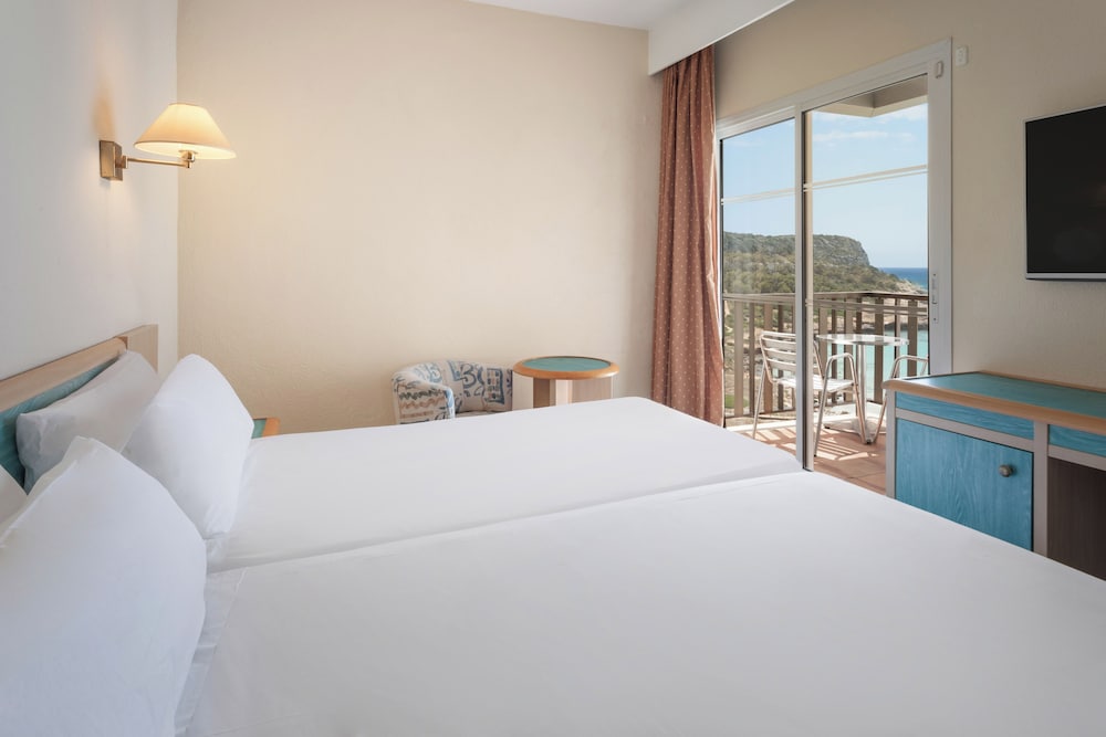 Habitación estándar, vistas al mar del hotel Sol Milanos Pingüinos. Foto 4