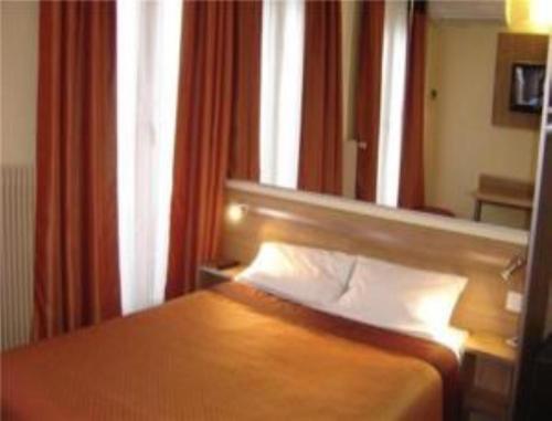 Habitación Doble del hotel De France Quartier Latin. Foto 17
