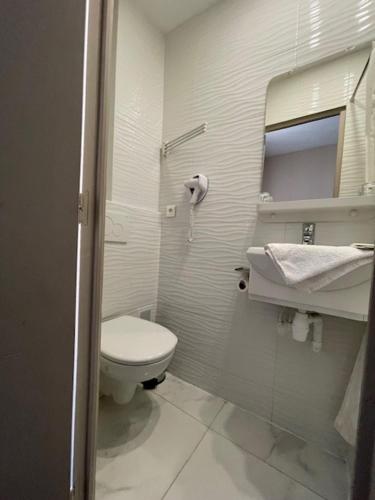 Habitación Doble del hotel de l'Aveyron. Foto 9