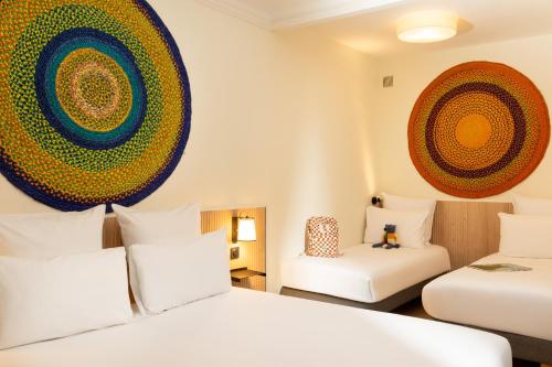 Habitación cuádruple del hotel De L'exposition République