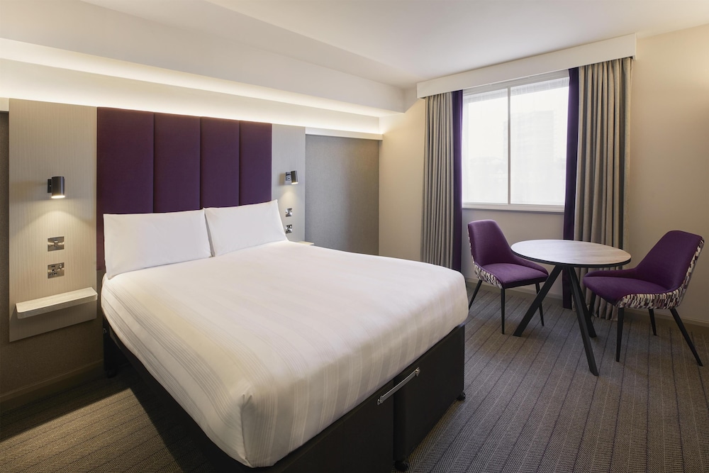 Habitación estándar doble del hotel Premier Inn London City (Tower Hill)