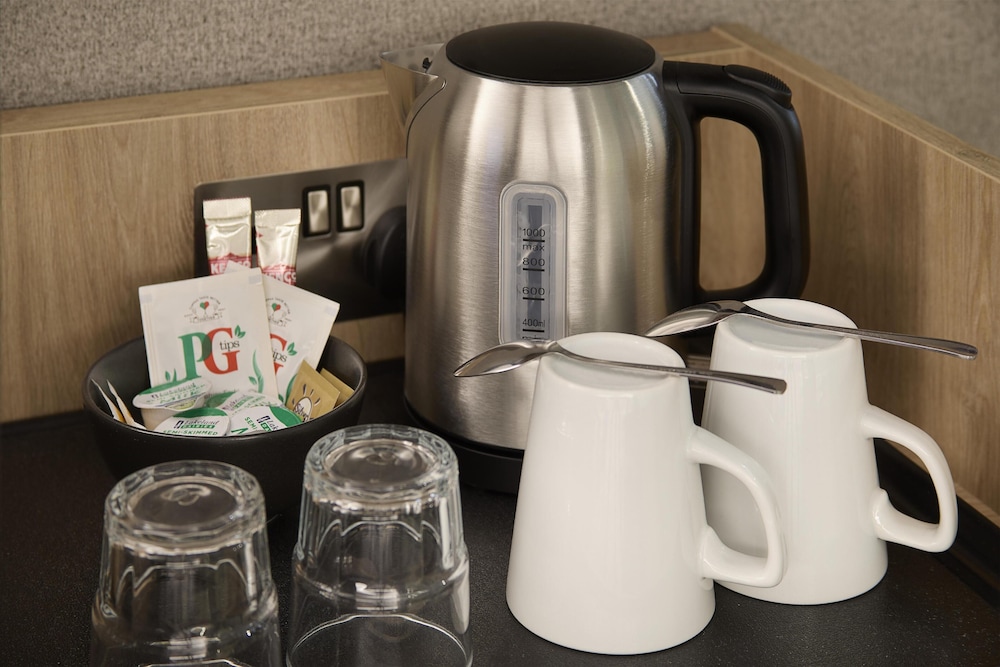 Habitación estándar doble del hotel Premier Inn London City (Tower Hill). Foto 2