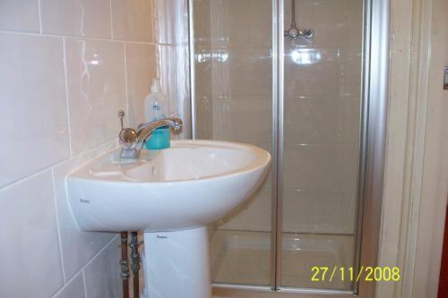 Habitación Doble con baño privado - 2 camas del hotel Citystay. Foto 1