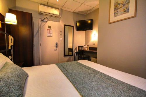 Habitación Doble con ducha del hotel Des Trois Gares. Foto 2