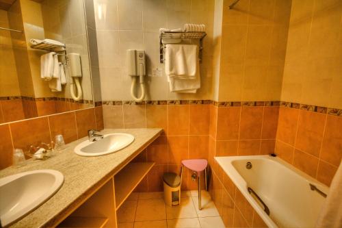 Habitación Doble Superior del hotel Des Trois Gares. Foto 2