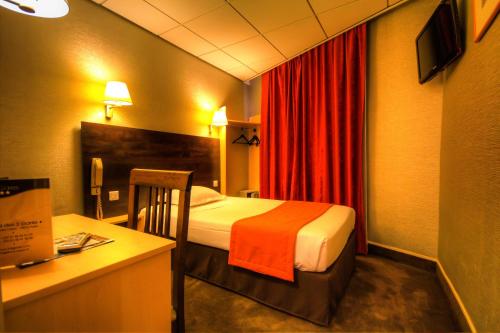 Habitación Individual con ducha del hotel Des Trois Gares. Foto 7