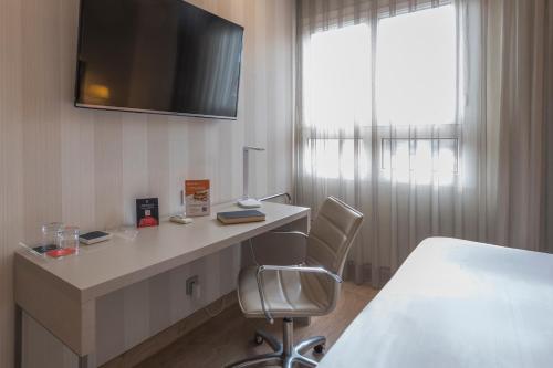 Habitación Doble Superior - 1 o 2 camas del hotel Hesperia Murcia Centro. Foto 4