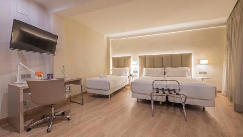 Habitación Triple Estándar del hotel Hesperia Murcia Centro